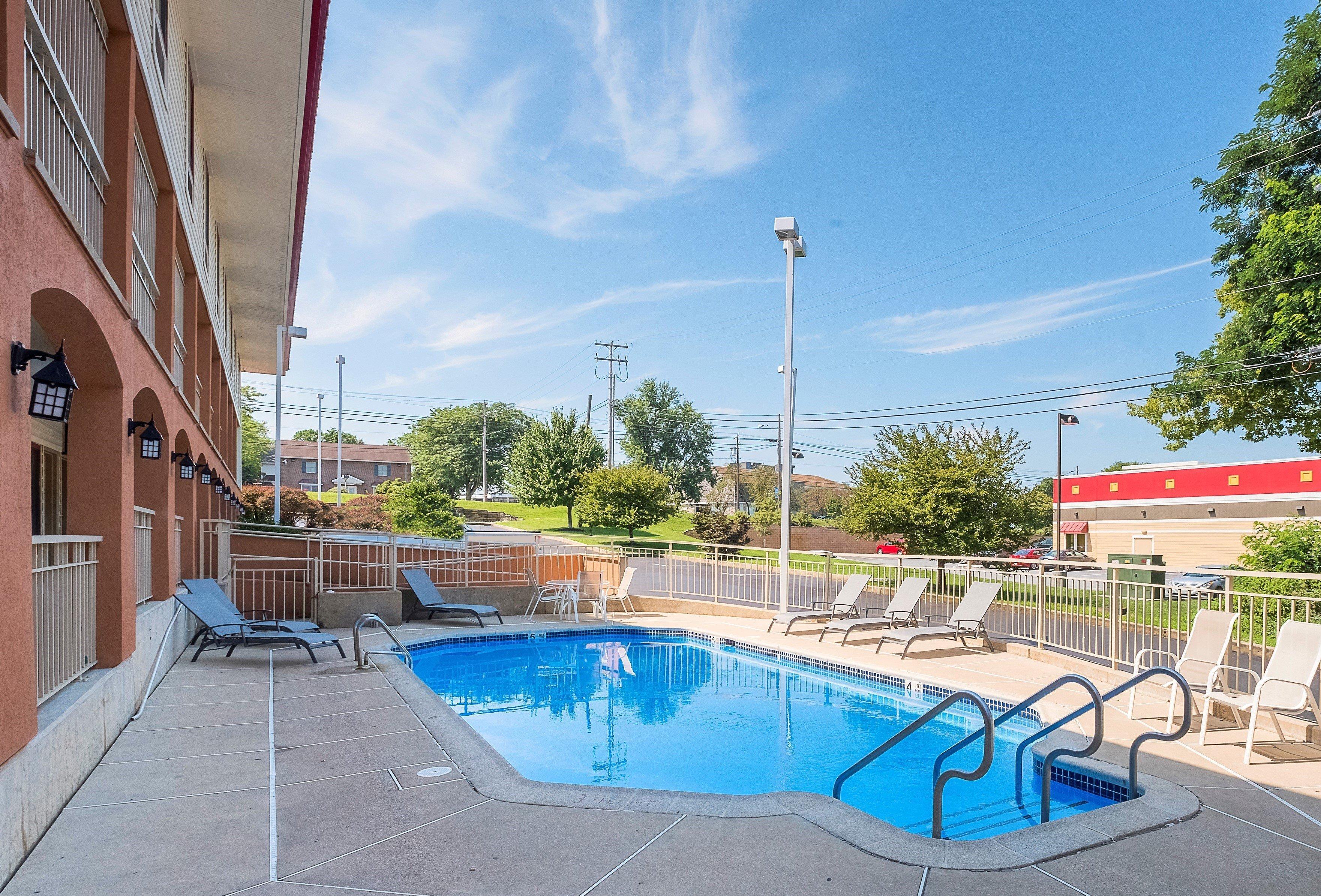 Red Roof Inn Lancaster Exterior photo